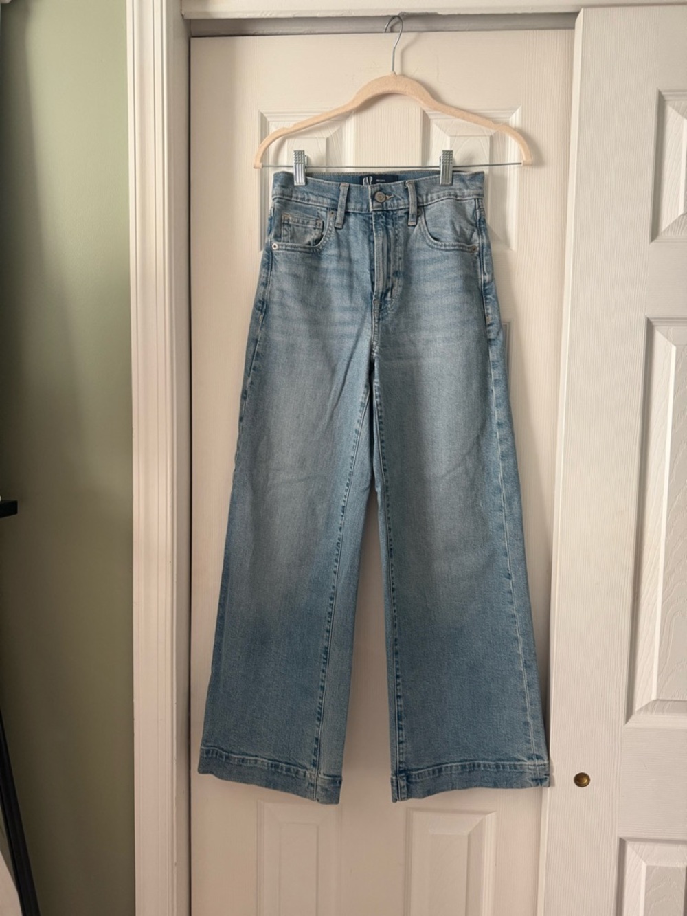 Gap High-Waist Wide Leg crop jeans